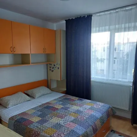 La Ianytzu Apartament *